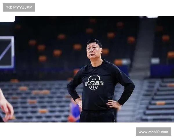 上海男篮刘鹏正式成为新任主帅 李秋平继续担任总教练(上海男子篮球队主教练) 上海男篮刘鹏正式成为新任主帅 李秋平继续担任总教练(上海男子篮球队主教练)